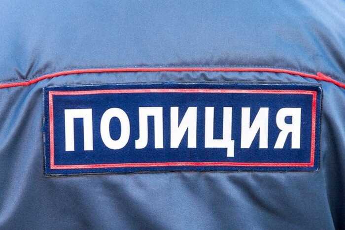 Пьянка на кладбище обернулась избиением полиции